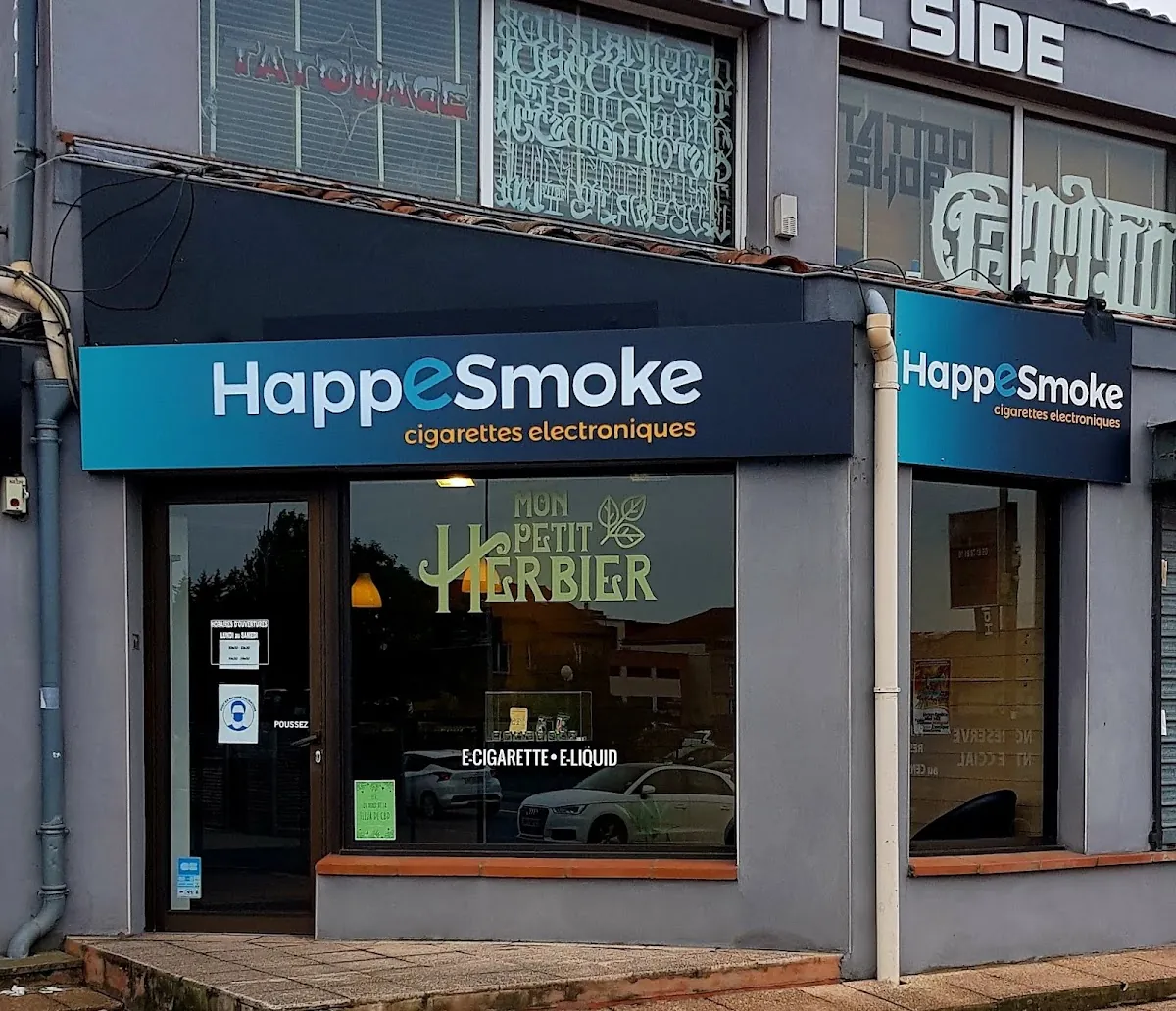 Vitrine du magasin HappeSmoke Toulouse - Aucamville